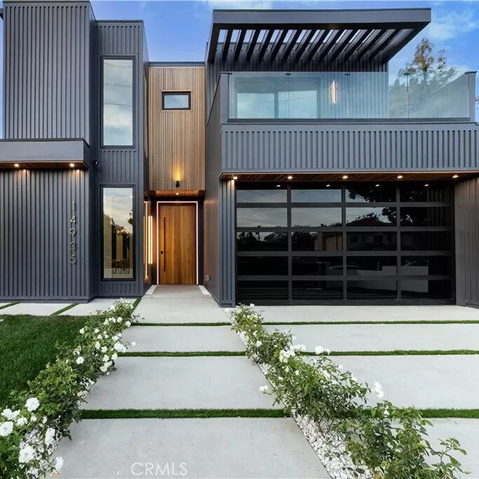 Landscaping and Exterior Design LA